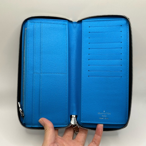 Louis Vuitton  Zippy Vertical Taigarama Long Wallet in Bright Blue with Box - Picture 5 of 14